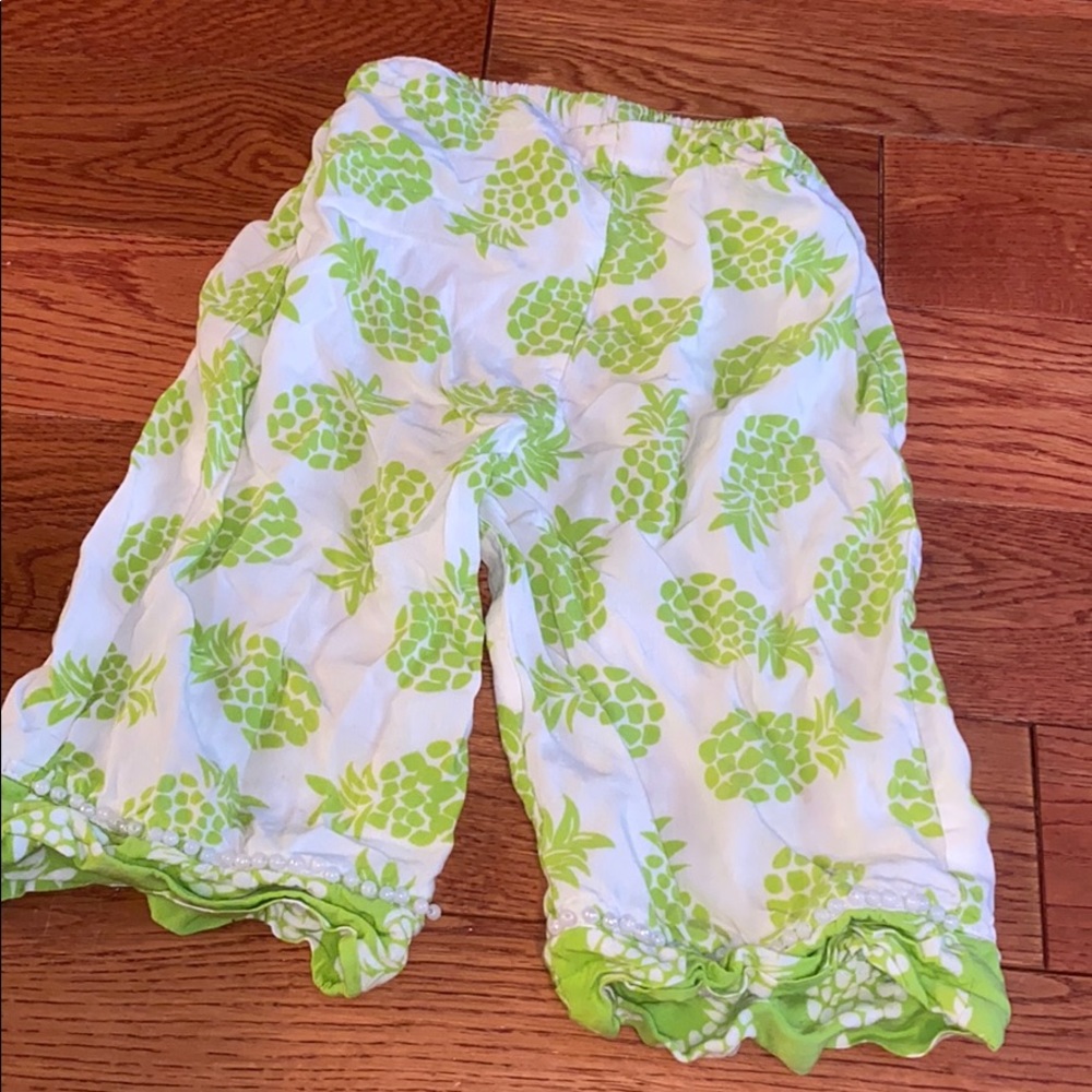 Sierra & Coco Outfit - Picture 2 of 6